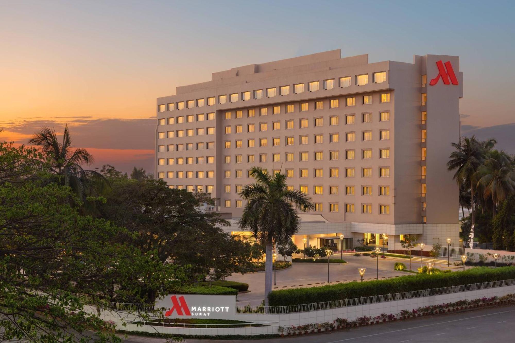สุรัต แมริออท โฮเต็ล Hotel ภายนอก รูปภาพ