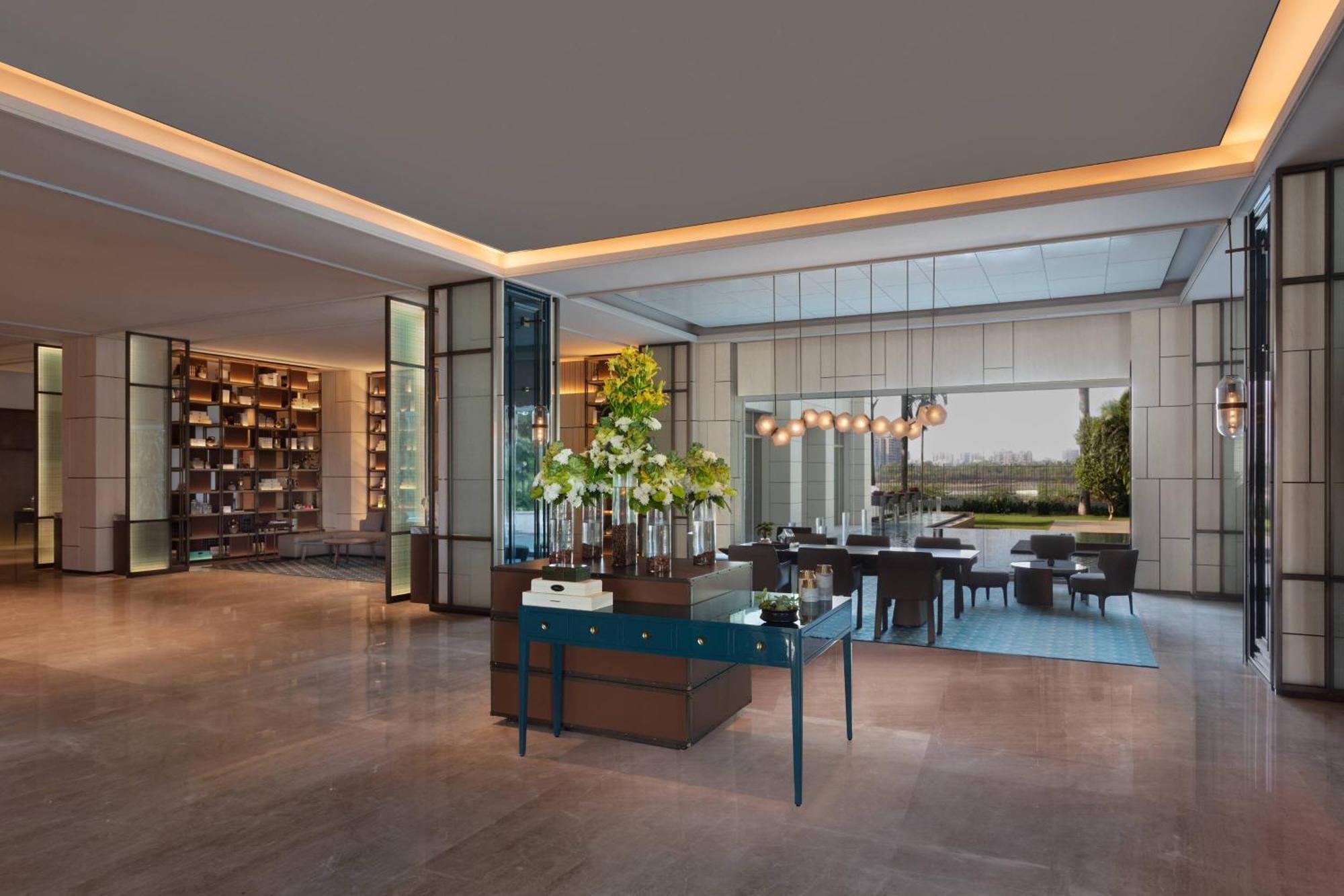 สุรัต แมริออท โฮเต็ล Hotel ภายนอก รูปภาพ
