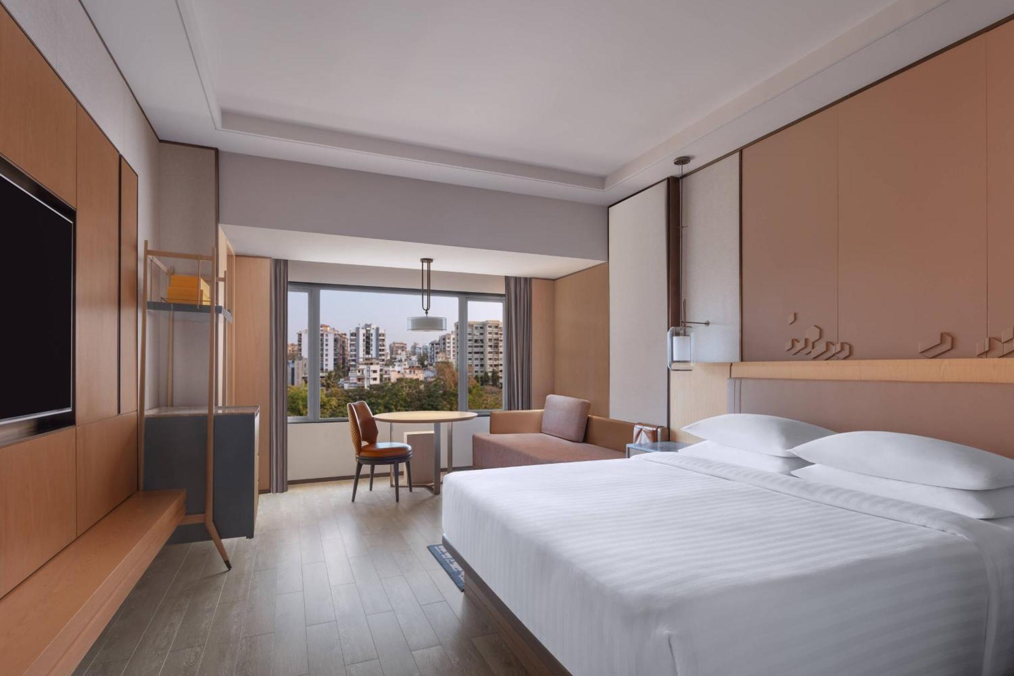 สุรัต แมริออท โฮเต็ล Hotel ภายนอก รูปภาพ