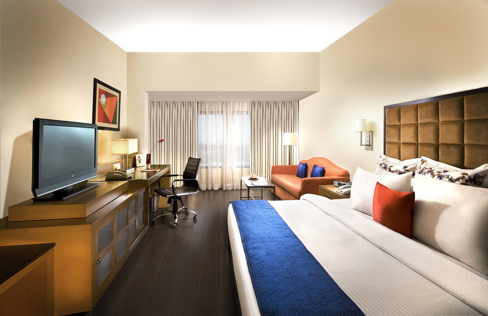 สุรัต แมริออท โฮเต็ล Hotel ห้อง รูปภาพ